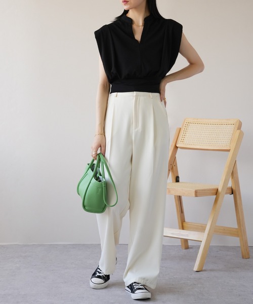IAMUSE（アイアミューズ）の「キーネックショートトップス S0966【IAMUSE】（Tシャツ/カットソー・レディース・ブラック/ホワイト・FREE）」の19枚目の写真
