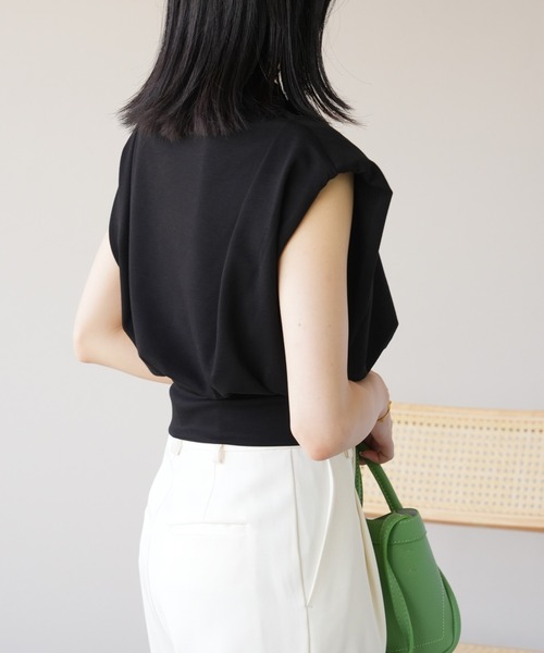 IAMUSE（アイアミューズ）の「キーネックショートトップス S0966【IAMUSE】（Tシャツ/カットソー・レディース・ブラック/ホワイト・FREE）」の17枚目の写真