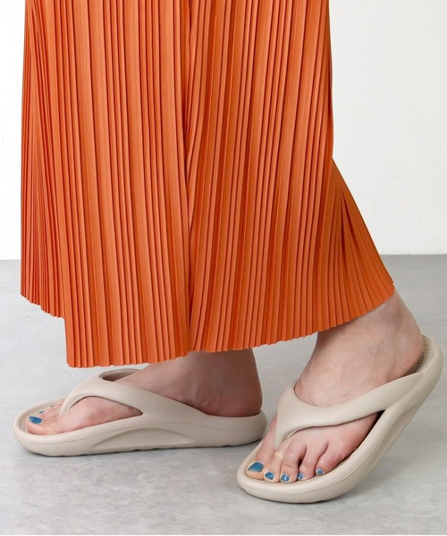 AAA+（サンエープラス）の「AAA+ / 軽量 リカバリー トングサンダル (2411)（サンダル・レディース・ブラック/ホワイト/ベージュ・42/46/44/36/38/40）」の3枚目の写真