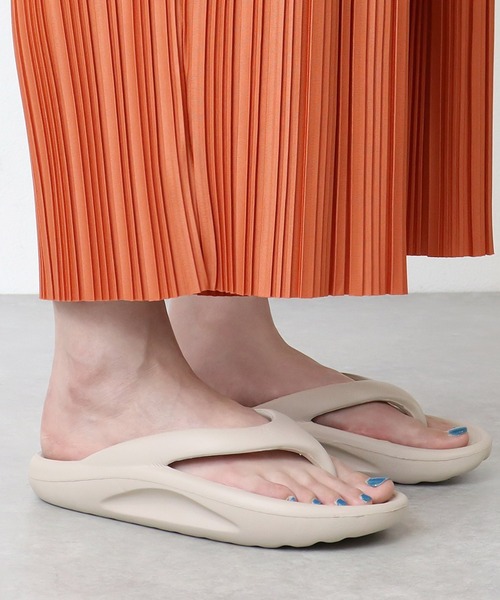 AAA+（サンエープラス）の「AAA+ / 軽量 リカバリー トングサンダル (2411)（サンダル・レディース・ブラック/ホワイト/ベージュ・42/46/44/36/38/40）」の9枚目の写真