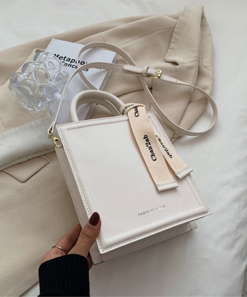 fd style(エフディ スタイル)の「スクエアミニ2waysバッグ(ショルダーバッグ・レディース・Black/White/Kelly/Yellow/Lilac・FREE)」の2枚目の写真