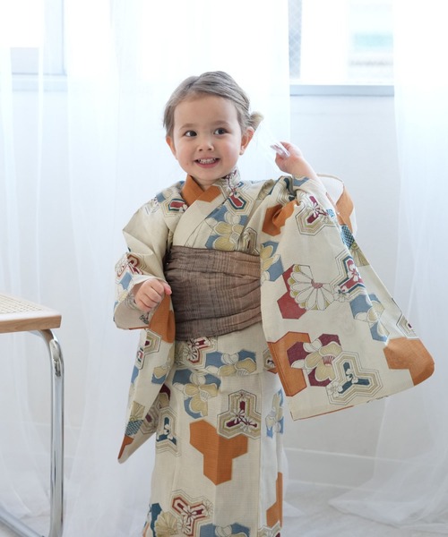 utatane（ウタタネ）の「キッズ浴衣3点セット ひよこ商店 レトロからしの毘沙門亀甲（浴衣・キッズ・アイボリー・100cm/110cm/120cm/130cm）」の5枚目の写真