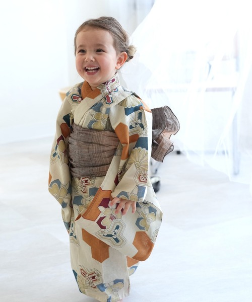 utatane（ウタタネ）の「キッズ浴衣3点セット ひよこ商店 レトロからしの毘沙門亀甲（浴衣・キッズ・アイボリー・100cm/110cm/120cm/130cm）」の6枚目の写真