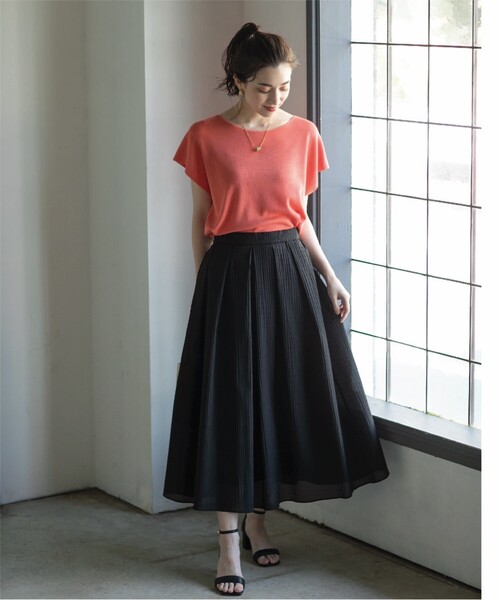 OPAQUE.CLIP（オペークドットクリップ）の「◆ドライタッチ ボートネックニット【接触冷感/イージーケア/抗ピリング/洗濯機洗い可】（ニット/セーター・レディース・ホワイト系その他3/オレンジ/サンドベージュ/ブラック/ライトブルー/ブラウン系その他・36/38/40/34/42）」の8枚目の写真