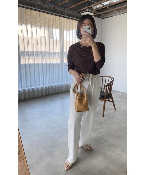 each（イーチ）の「梨地織りシアーカットソー（その他トップス・レディース・ブラック/ホワイト/ブラウン/レッド・FREE）」の9枚目の写真