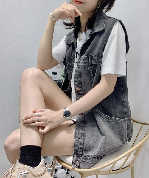 gossip！ロサンゼルス（ゴシップロサンゼルス）の「オーバーシルエットデニムジレ（ベスト・レディース・ブルー/ブラック/ライトブルー・FREE）」の8枚目の写真