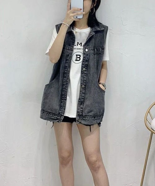 gossip！ロサンゼルス（ゴシップロサンゼルス）の「オーバーシルエットデニムジレ（ベスト・レディース・ブルー/ブラック/ライトブルー・FREE）」の12枚目の写真