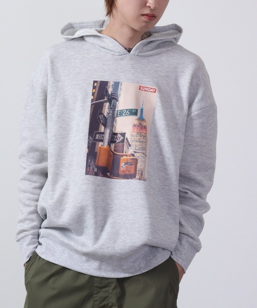 FUNALIVE(ファンアライブ)の「Fleece lining transfer print pullover hoodie / 裏起毛 転写プリント プルオーバーフーディー unisex(パーカー・メンズ・ホワイト/ブラック/ベージュ/ネイビー/ブラウン/杢グレー/ホワイト系/ホワイト系1/ブラック系/ブラック系1・M/L/XL)」の8枚目の写真