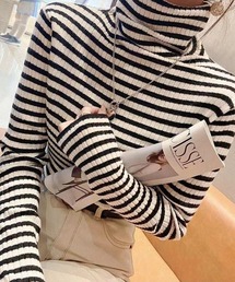タートルネックボーダーカットソー