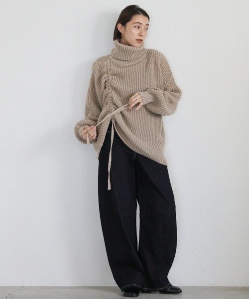 select MOCA(セレクトモカ)の「シャーリングデザインタートルニット(ニット/セーター・レディース・ブルー/グレイッシュベージュ/ブラック・FREE)」の19枚目の写真