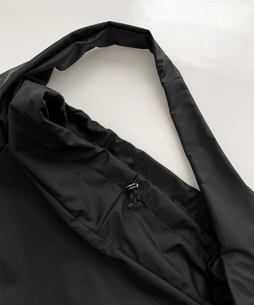 y/m by MIHO(イムバイミホ)の「ナイロンショルダーBAG(ショルダーバッグ・レディース・ブラック・FREE)」の7枚目の写真