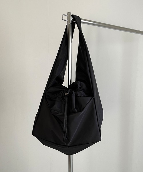 y/m by MIHO(イムバイミホ)の「ナイロンショルダーBAG(ショルダーバッグ・レディース・ブラック・FREE)」の10枚目の写真