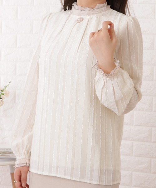 Lace Ladies(レースレディース)の「パール付きメロウフリルハイネックブラウス(シャツ/ブラウス・レディース・アイボリー・L/XL/S/M)」の11枚目の写真