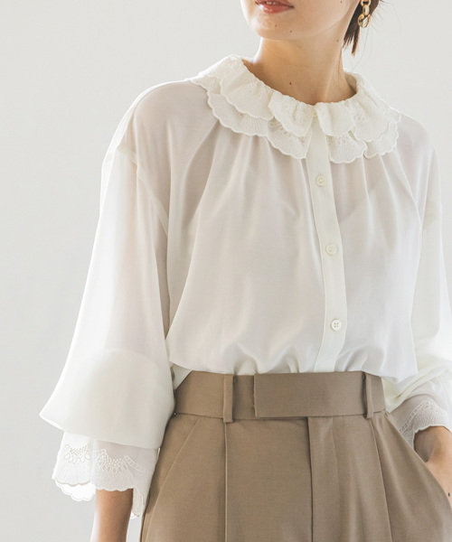 Noble（ノーブル）の「スカラップ刺繍ギャザーブラウス（シャツ 