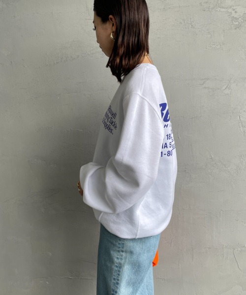Russell Athletic（ラッセルアスレティック）の「[BERKLEY×RUSSELL ATHLETIC/バークレイ×ラッセル アスレチック] 別注 バックプリントスウェット（スウェット・レディース・ブラック/ホワイト・M/L）」の6枚目の写真