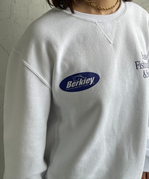 Russell Athletic（ラッセルアスレティック）の「[BERKLEY×RUSSELL ATHLETIC/バークレイ×ラッセル アスレチック] 別注 バックプリントスウェット（スウェット・レディース・ブラック/ホワイト・M/L）」の12枚目の写真