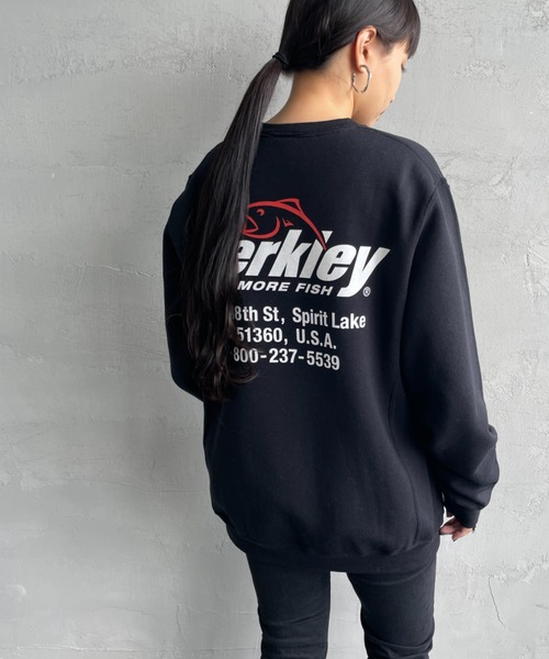 Russell Athletic（ラッセルアスレティック）の「[BERKLEY×RUSSELL ATHLETIC/バークレイ×ラッセル アスレチック] 別注 バックプリントスウェット（スウェット・レディース・ブラック/ホワイト・M/L）」の17枚目の写真