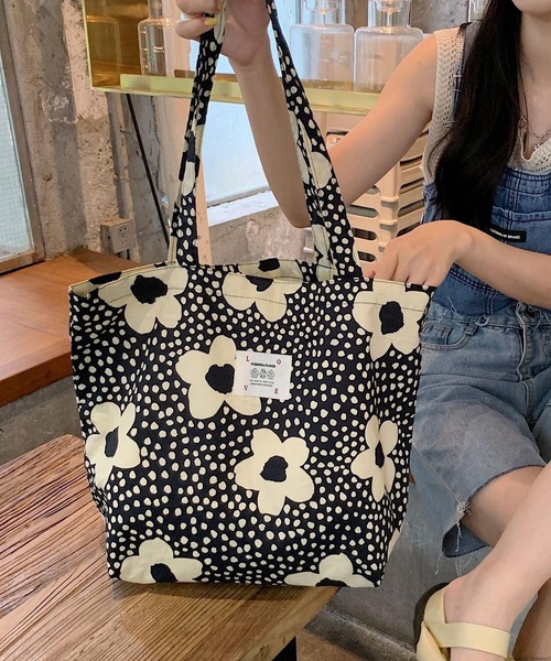 tone(トーン)の「Liaa/花柄トートバッグ A18162(トートバッグ・レディース・その他3/その他9/その他5/その他8/その他1/その他6/その他4/その他2/その他7・FREE)」の8枚目の写真
