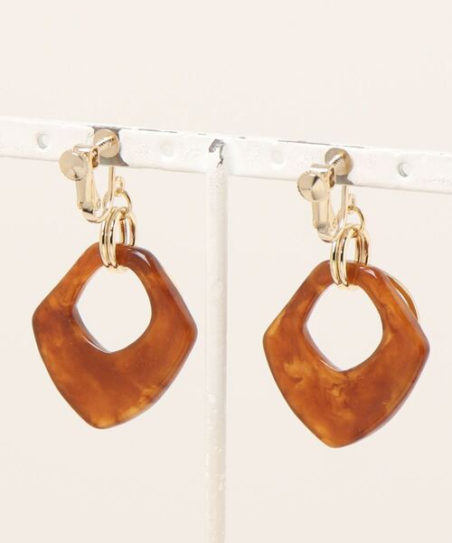 tone（トーン）の「【fuwari】マーブルプレート　デザインフープ　イヤリング(MA)（イヤリング・レディース・ベージュ/パープル/グレー/ブラウン・FREE）」の9枚目の写真