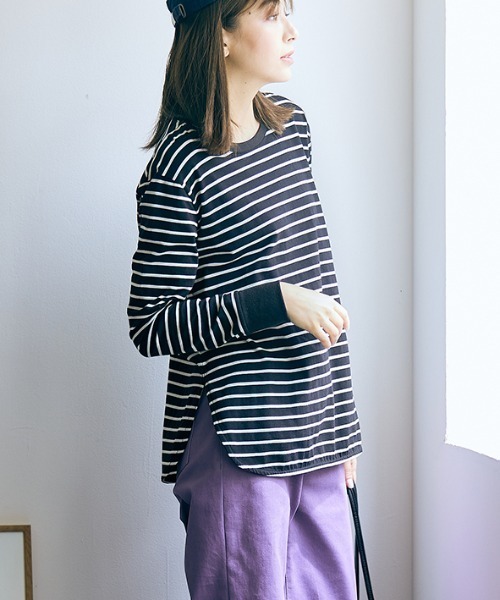 slattgir(スラットジール)の「高身長 ボーダーロング丈ラウンドヘムTシャツ (トールサイズ)(Tシャツ/カットソー・レディース・ブラック×ホワイト/ホワイト×ブラウン/ホワイト×ネイビー/ホワイト×グリーン/ブラック×ベージュ/ホワイト×グレー・3L/4L/5L/M/L/LL)」の6枚目の写真