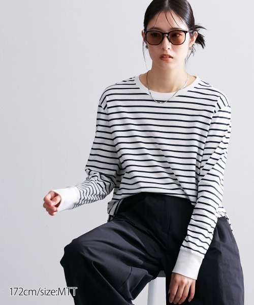 slattgir(スラットジール)の「高身長 ボーダーロング丈ラウンドヘムTシャツ (トールサイズ)(Tシャツ/カットソー・レディース・ブラック×ホワイト/ホワイト×ブラウン/ホワイト×ネイビー/ホワイト×グリーン/ブラック×ベージュ/ホワイト×グレー・3L/4L/5L/M/L/LL)」の21枚目の写真