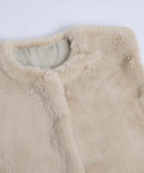 SUGAR BISKET（シュガービスケット）の「エコファーペプラムベスト（ベスト・レディース・チャコールグレー/ベージュ/ブラック/ブラウン・フリー）」の6枚目の写真