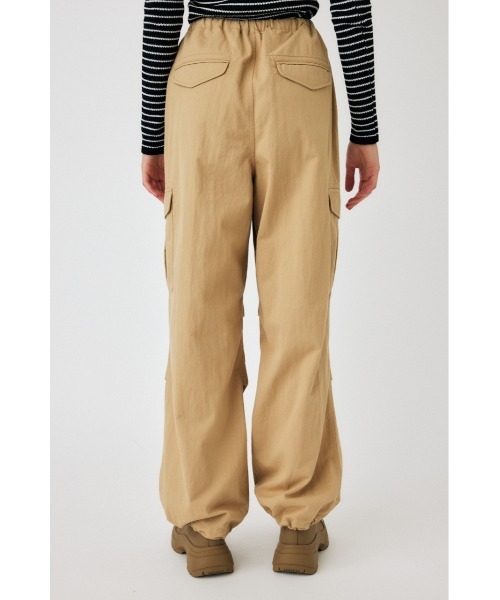 MOUSSY（マウジー）の「UTILITY OVER パンツ（カーゴパンツ・レディース・ホワイト/ライトピンク/グレー/ベージュ・1/2）」の10枚目の写真