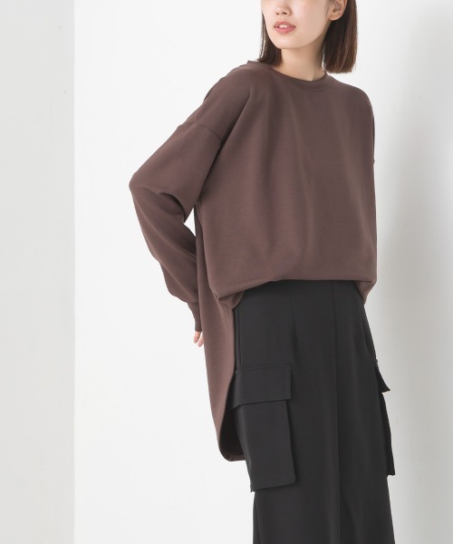 OMNES(オムネス)の「+3℃蓄熱ストレッチ裾ラウンド長袖Tシャツ(Tシャツ/カットソー・レディース・グリーン/ブラック/パープル/アイボリー/ブラウン・FREE)」の3枚目の写真