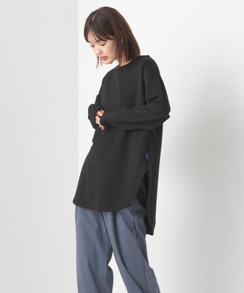 OMNES(オムネス)の「+3℃蓄熱ストレッチ裾ラウンド長袖Tシャツ(Tシャツ/カットソー・レディース・グリーン/ブラック/パープル/アイボリー/ブラウン・FREE)」の1枚目の写真