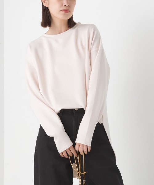 OMNES(オムネス)の「+3℃蓄熱ストレッチ裾ラウンド長袖Tシャツ(Tシャツ/カットソー・レディース・グリーン/ブラック/パープル/アイボリー/ブラウン・FREE)」の10枚目の写真