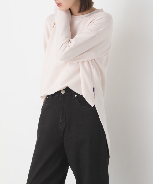 OMNES(オムネス)の「+3℃蓄熱ストレッチ裾ラウンド長袖Tシャツ(Tシャツ/カットソー・レディース・グリーン/ブラック/パープル/アイボリー/ブラウン・FREE)」の11枚目の写真