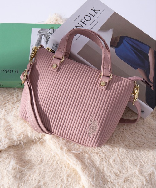 U.S. POLO ASSN.（ユーエスポロアッスン）の「【U.S. POLO ASSN.】プリーツ　ミニトート ショルダーバッグ（ショルダーバッグ・レディース・ピンク/ブラック/グレー/ホワイト・FREE）」の4枚目の写真