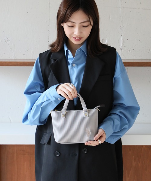 U.S. POLO ASSN.（ユーエスポロアッスン）の「【U.S. POLO ASSN.】プリーツ　ミニトート ショルダーバッグ（ショルダーバッグ・レディース・ピンク/ブラック/グレー/ホワイト・FREE）」の21枚目の写真