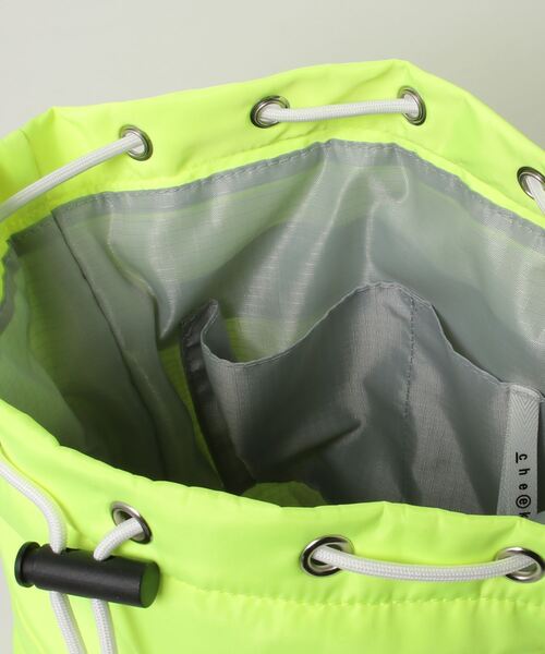 COMMON WARE(コモンウェアー)の「EM:cheek kinchaku code 2 way tote 巾着コード2WAYトート(トートバッグ・レディース・アイボリー/パープル/ブラック/イエロー/グリーン/ピンク/ベージュ/オレンジ/カーキ・FREE)」の10枚目の写真