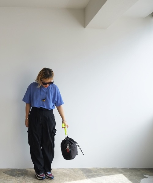 COMMON WARE(コモンウェアー)の「EM:cheek kinchaku code 2 way tote 巾着コード2WAYトート(トートバッグ・レディース・アイボリー/パープル/ブラック/イエロー/グリーン/ピンク/ベージュ/オレンジ/カーキ・FREE)」の22枚目の写真