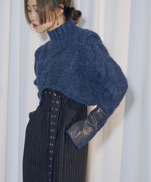 Ezick（エジック）の「Arm leather patch ハイネックショートニット（ニット/セーター・レディース・アイボリー/ネイビー/チャコールグレー・FREE）」の8枚目の写真