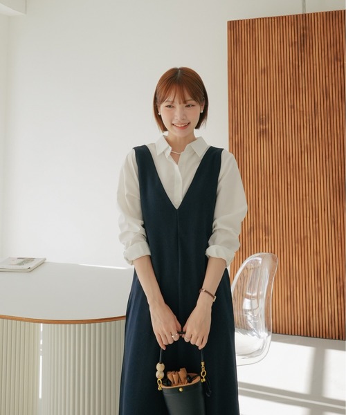 SHOPLIST styled by DHOLIC(ショップリストスタイルドバイディーホリック)の「梨地 ポンチ ストレッチ ディープネック ワンピース(ワンピース・レディース・ベージュ/ネイビー/アイボリー/グレー/ブラック・M/L)」の11枚目の写真