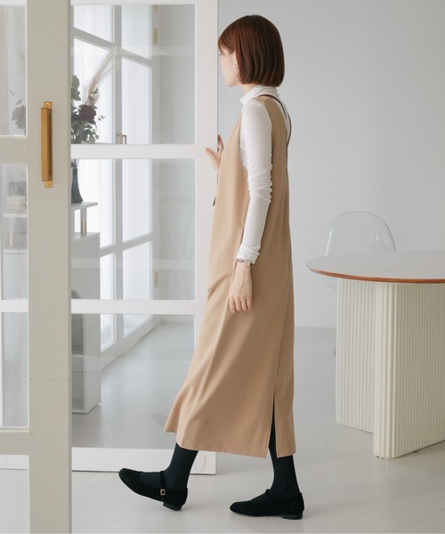 SHOPLIST styled by DHOLIC(ショップリストスタイルドバイディーホリック)の「梨地 ポンチ ストレッチ ディープネック ワンピース(ワンピース・レディース・ベージュ/ネイビー/アイボリー/グレー/ブラック・M/L)」の16枚目の写真
