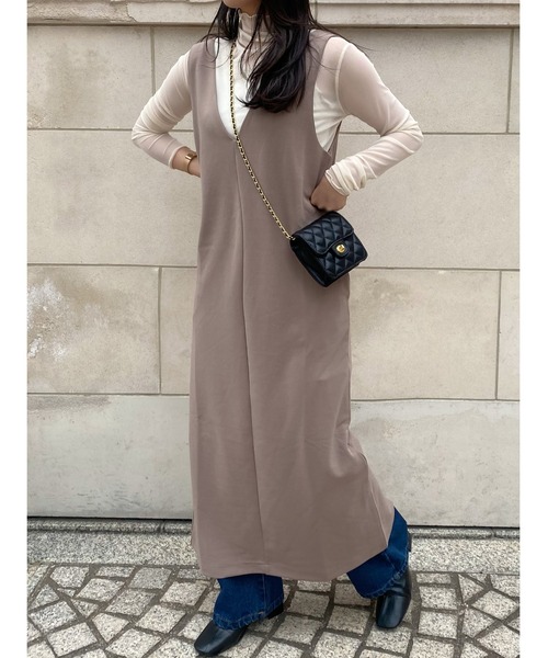SHOPLIST styled by DHOLIC(ショップリストスタイルドバイディーホリック)の「梨地 ポンチ ストレッチ ディープネック ワンピース(ワンピース・レディース・ベージュ/ネイビー/アイボリー/グレー/ブラック・M/L)」の20枚目の写真