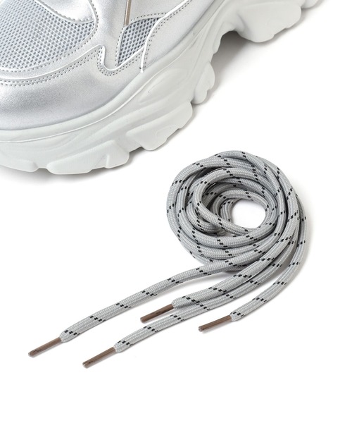 LOWRYS FARM（ローリーズファーム）の「ボリュームスニーカー　994248（スニーカー・レディース・ブラック/ホワイト/シルバー/シルバー系その他/ベージュ/ブラウン・MEDIUM/LARGE/SMALL）」の20枚目の写真