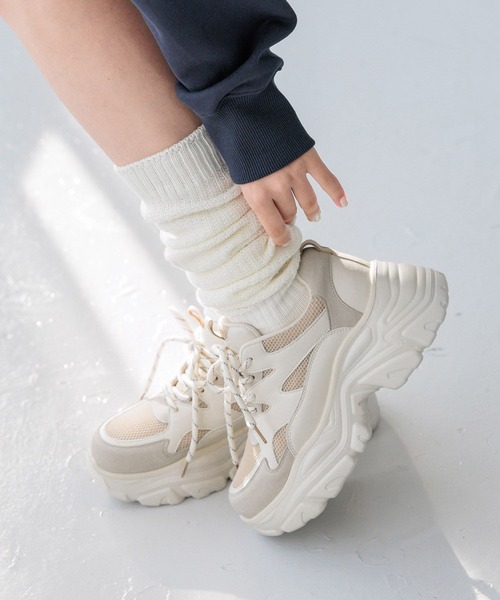 LOWRYS FARM（ローリーズファーム）の「ボリュームスニーカー　994248（スニーカー・レディース・ブラック/ホワイト/シルバー/シルバー系その他/ベージュ/ブラウン・MEDIUM/LARGE/SMALL）」の21枚目の写真