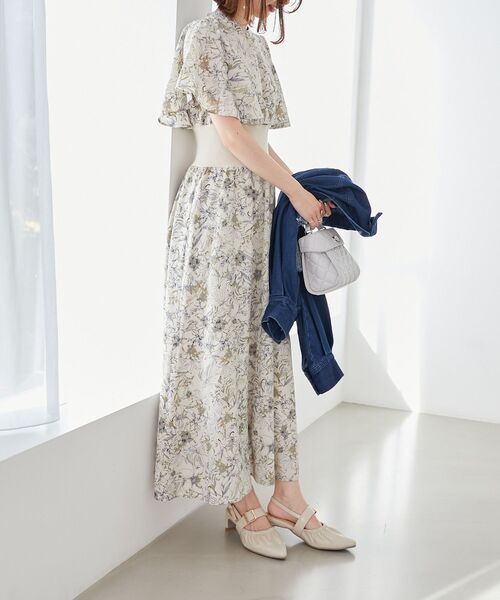 MAJESTIC LEGON(マジェスティックレゴン)の「【WEB限定カラー/XLサイズあり】ふかふかフィットギャザーミュール(パンプス・レディース・シルバー/ブラック/アイボリー・SMALL/X-LARGE/LARGE/MEDIUM)」の8枚目の写真