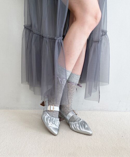 MAJESTIC LEGON(マジェスティックレゴン)の「【WEB限定カラー/XLサイズあり】ふかふかフィットギャザーミュール(パンプス・レディース・シルバー/ブラック/アイボリー・SMALL/X-LARGE/LARGE/MEDIUM)」の15枚目の写真