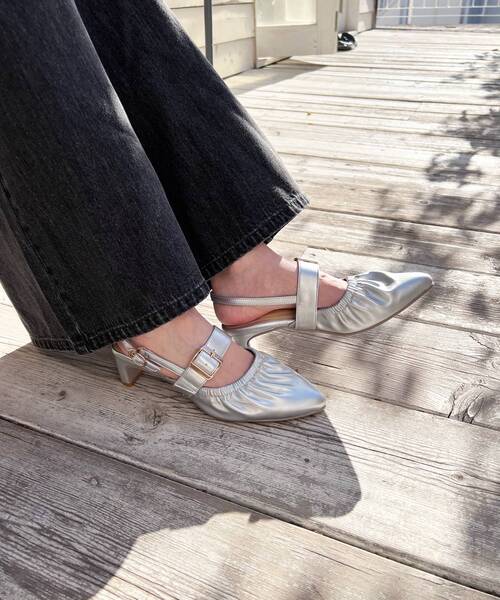 MAJESTIC LEGON(マジェスティックレゴン)の「【WEB限定カラー/XLサイズあり】ふかふかフィットギャザーミュール(パンプス・レディース・シルバー/ブラック/アイボリー・SMALL/X-LARGE/LARGE/MEDIUM)」の17枚目の写真