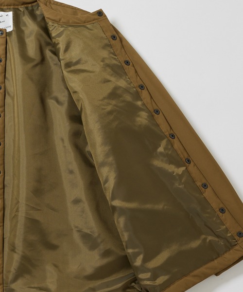 agnes b.（アニエスベー）の「【agnes b. pour ADAM ET ROPE'】別注 CARDIGAN PRESSIONS PADDED / UNISEX（その他アウター・メンズ・ブラック/カーキ・L/XL）」の7枚目の写真