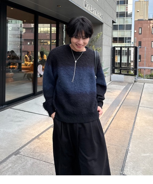 SINSS(シンス)の「Wool blend gradation knit / ウールブレンドグラデーションニット(ニット/セーター・メンズ・ホワイト/ネイビー/ブラック/グリーン/ブラウン/ブラック×グレー/ブラック×ブルー/ホワイト×ブラック/ホワイト×ブルー・SMALL/MEDIUM/LARGE/X-SMALL)」の12枚目の写真