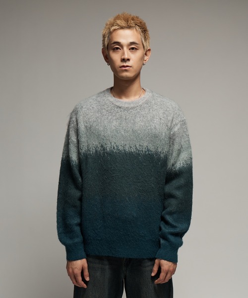 SINSS（シンス）の「Wool blend gradation knit / ウールブレンドグラデーションニット（ニット/セーター・メンズ・ホワイト/ネイビー/ブラック/グリーン/ブラウン/ブラック×グレー/ブラック×ブルー/ホワイト×ブラック/ホワイト×ブルー/レッド・SMALL/MEDIUM/LARGE/X-SMALL）」の12枚目の写真