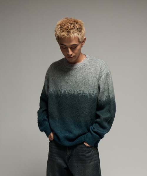 SINSS（シンス）の「Wool blend gradation knit / ウールブレンドグラデーションニット（ニット/セーター・メンズ・ホワイト/ネイビー/ブラック/グリーン/ブラウン/ブラック×グレー/ブラック×ブルー/ホワイト×ブラック/ホワイト×ブルー/レッド・SMALL/MEDIUM/LARGE/X-SMALL）」の13枚目の写真