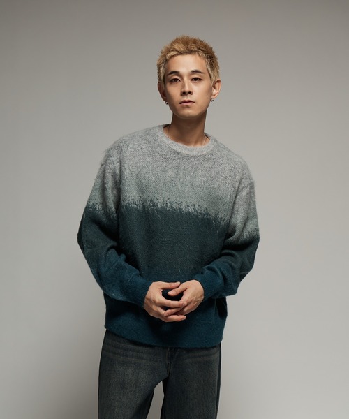 SINSS（シンス）の「Wool blend gradation knit / ウールブレンドグラデーションニット（ニット/セーター・メンズ・ホワイト/ネイビー/ブラック/グリーン/ブラウン/ブラック×グレー/ブラック×ブルー/ホワイト×ブラック/ホワイト×ブルー/レッド・SMALL/MEDIUM/LARGE/X-SMALL）」の14枚目の写真