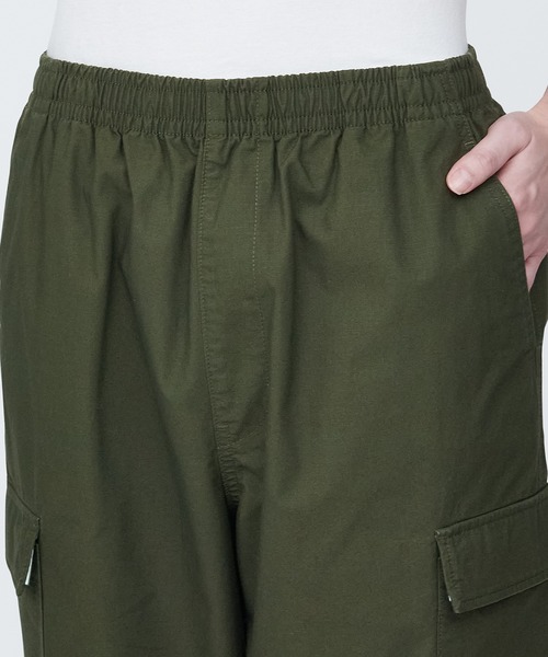 無印良品（ムジルシリョウヒン）の「紳士　リップストップイージーカーゴパンツ（カーゴパンツ・メンズ・ダークベージュ/ダークグリーン/ブラック・XS/S/M/XL/L）」の13枚目の写真